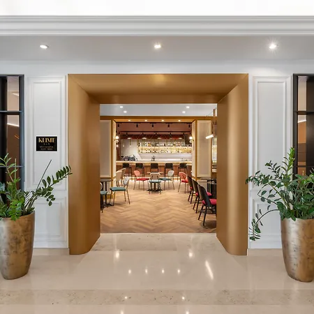 酒店 Moevenpick Centre 4*