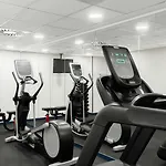 Otel Moevenpick Centre 4*