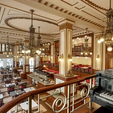 Moevenpick Centre 4*