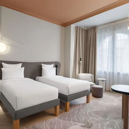 Hotel Moevenpick Centre 4*