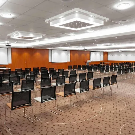 Moevenpick Centre 4*