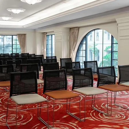 Moevenpick Centre Hotel 4*