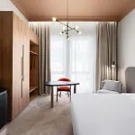 Ξενοδοχείο Moevenpick Centre 4*