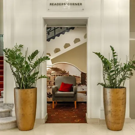 Moevenpick Centre 4*