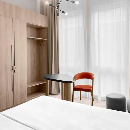Hotel Moevenpick Centre 4*