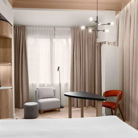 Hotel Moevenpick Centre 4*